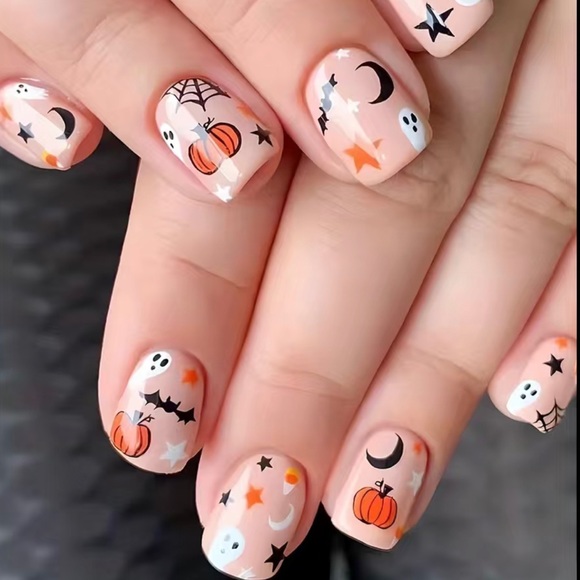 Halloween Press On Nails - Picture 1 of 5